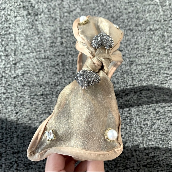 Gold Charm Trendy Lace Hair Band with pearl & rhinestone charms, mint condition - Picture 5 of 7